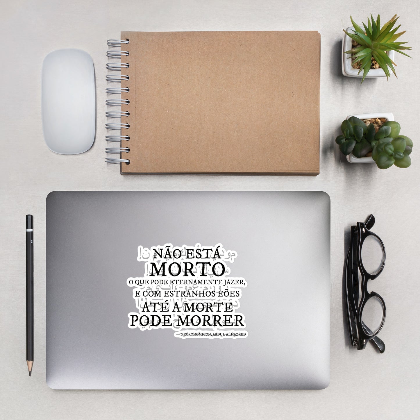 «Não está morto…» – Le verso du Necronomicon en arabe et en portugais Adesivos sem Bolhas